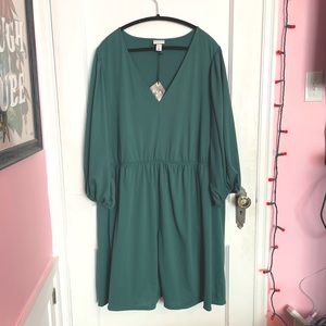 NWT Sage Green V Neck Dress: Ava & Viv 3X